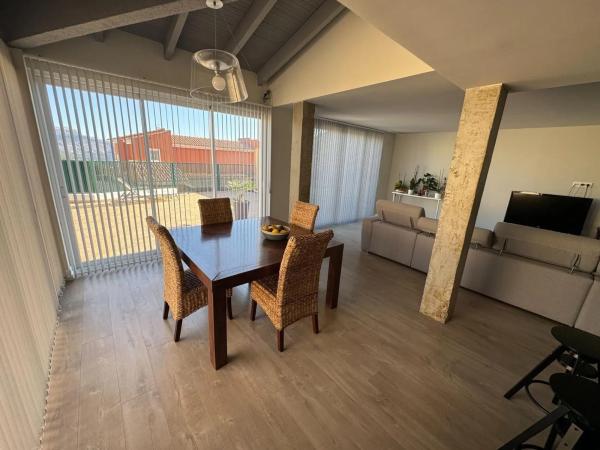 Chalet pareado en calle Puig Campana