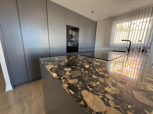 Chalet pareado en calle Puig Campana