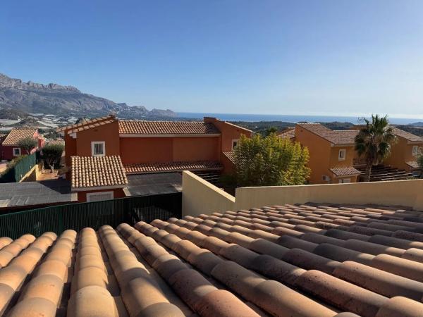 Chalet pareado en calle Puig Campana