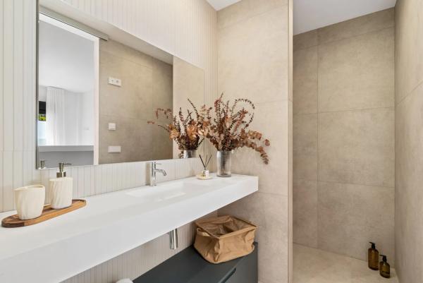 Casa independiente en calle Bernia, 49