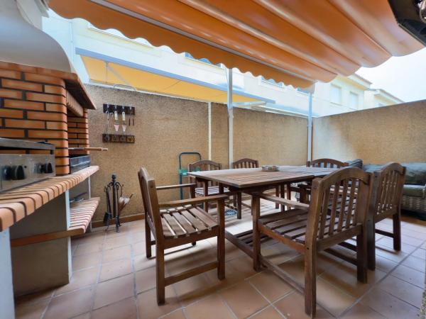 Chalet adosado en Tr Oscar Espla, 27