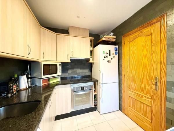 Chalet adosado en calle Oscar Esplá