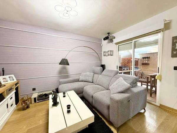 Chalet adosado en calle Oscar Esplá