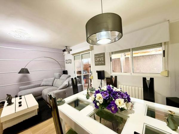 Chalet adosado en calle Oscar Esplá