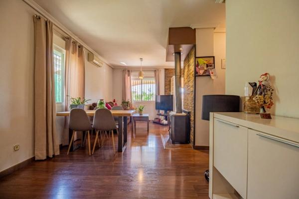 Casa independiente en calle Huelva