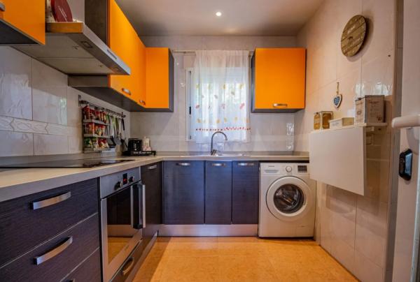 Casa independiente en calle Huelva