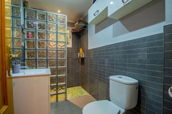 Casa independiente en calle Huelva