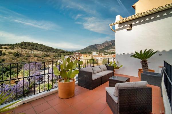 Chalet adosado en calle del Ravalet