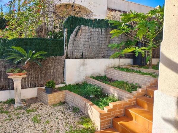 Casa independiente en avenida Balcon de Ponoig