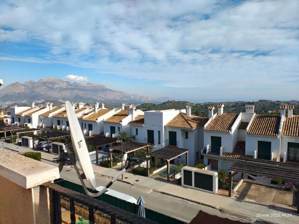 Casa independiente en avenida Balcon de Ponoig