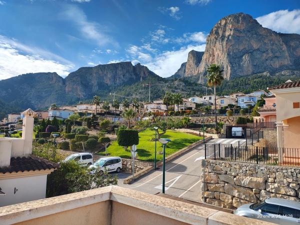 Casa independiente en avenida Balcon de Ponoig