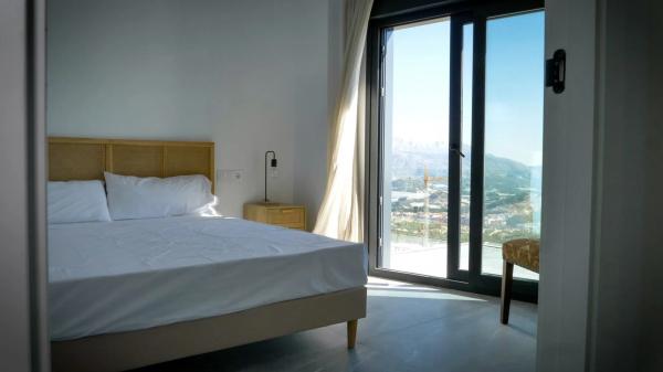 Chalet pareado en calle Mariola, 3