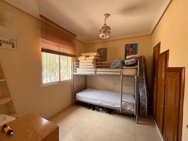 Casa independiente en calle Sevilla