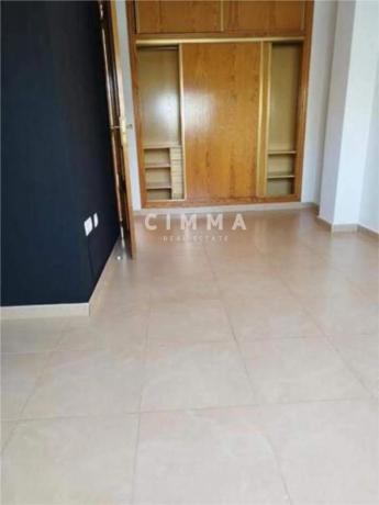 Chalet adosado en calle Escritor Vintila Horia