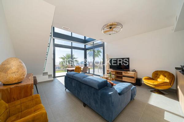 Casa independiente en calle Mariola, 1