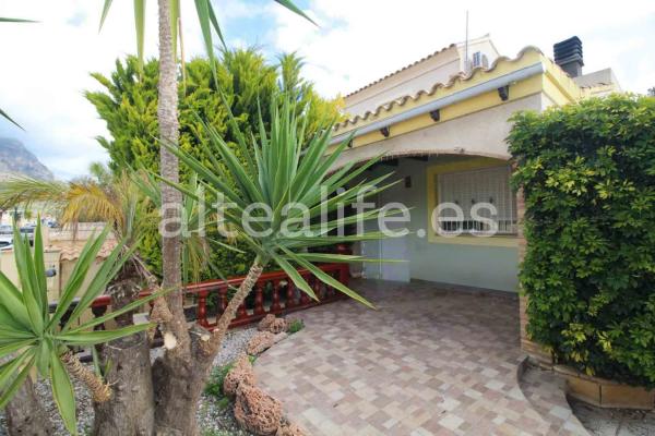 Casa independiente en calle Sevilla