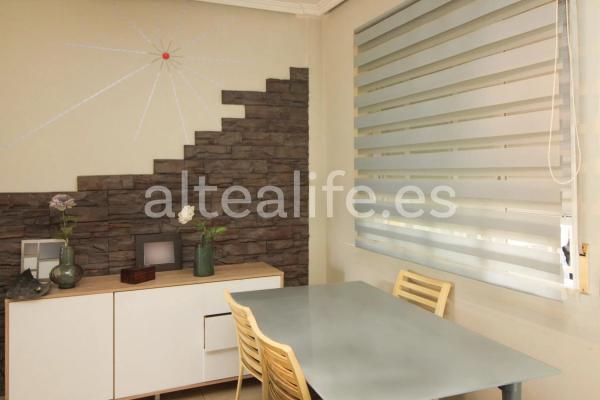 Casa independiente en calle Sevilla