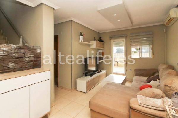 Casa independiente en calle Sevilla