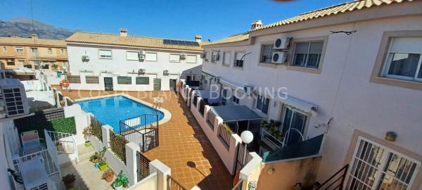 Chalet adosado en calle Escritor Vintila Horia