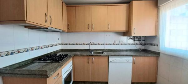 Chalet adosado en calle Escritor Vintila Horia