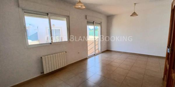 Chalet adosado en calle Escritor Vintila Horia