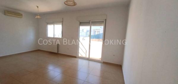 Chalet adosado en calle Escritor Vintila Horia