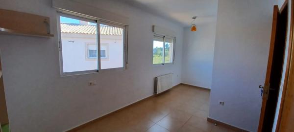 Chalet adosado en calle Escritor Vintila Horia