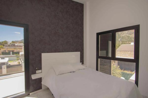 Casa independiente en calle Venecia