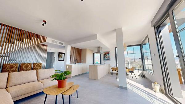 Chalet pareado en avenida Baronia de Polop, 15