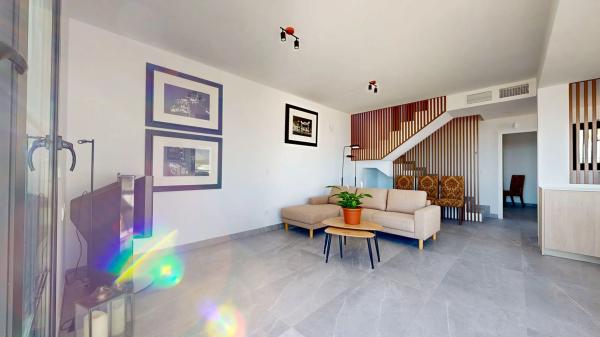 Chalet pareado en avenida Baronia de Polop, 15