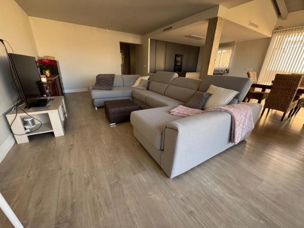 Chalet pareado en avenida Ponoig