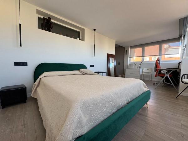 Chalet pareado en avenida Ponoig