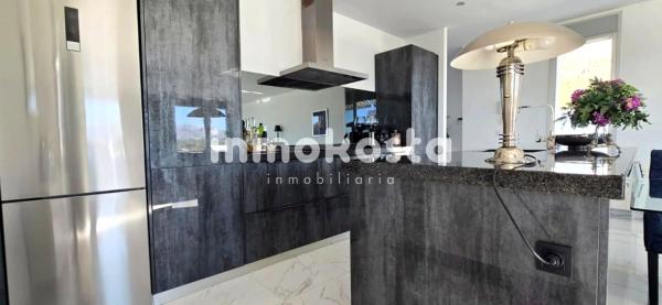 Casa independiente en calle Roma