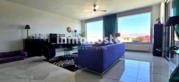 Casa independiente en calle Roma