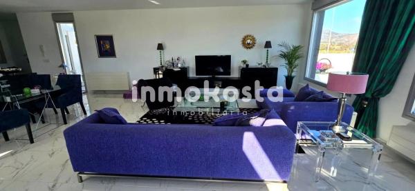 Casa independiente en calle Roma