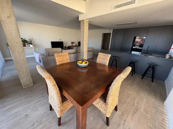 Chalet pareado en avenida Ponoig