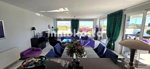 Casa independiente en calle Roma