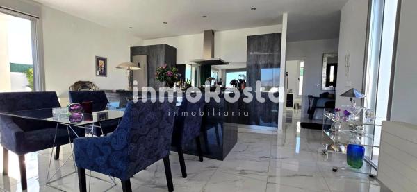 Casa independiente en calle Roma