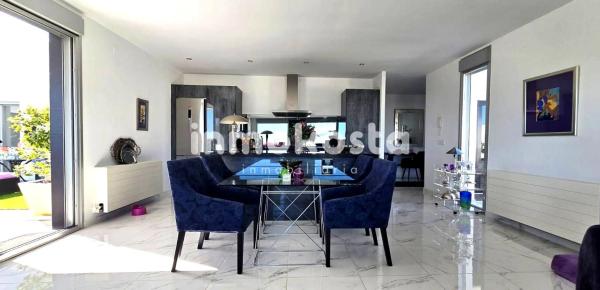 Casa independiente en calle Roma