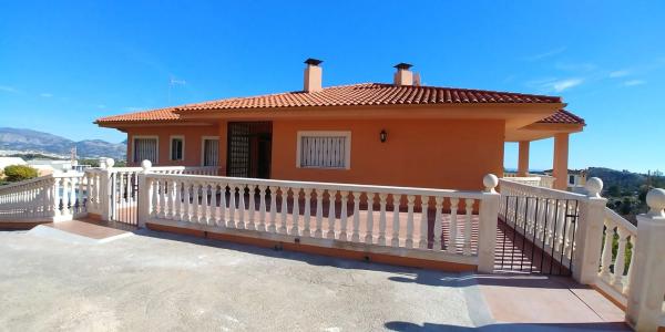 Casa independiente en avenida Balcon de Ponoig, 6
