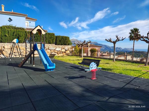 Chalet pareado en avenida Balcon de Ponoig, 37