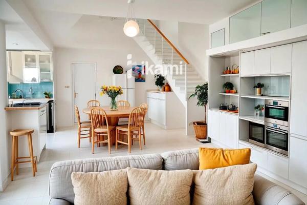 Casa independiente en calle Capri