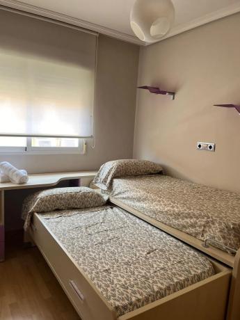 Chalet adosado en calle rafael luis gomez carrasco, 4