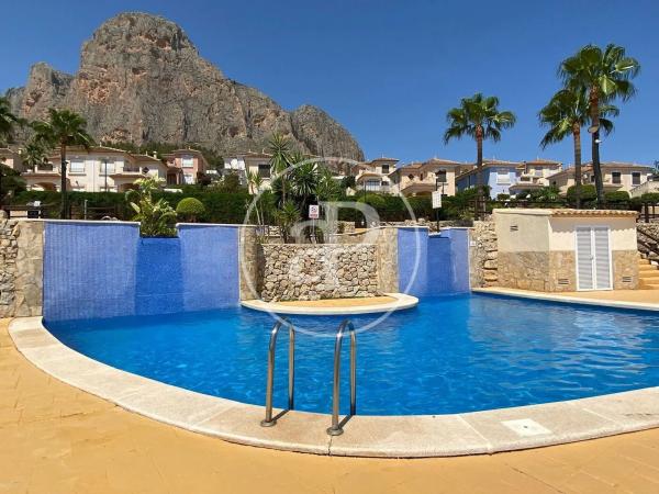 Casa independiente en calle Maigmó