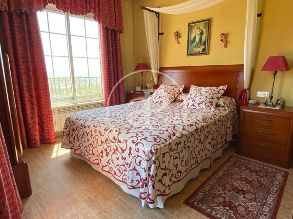 Casa independiente en calle Maigmó