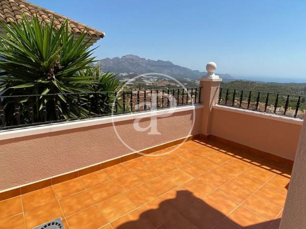 Casa independiente en calle Maigmó