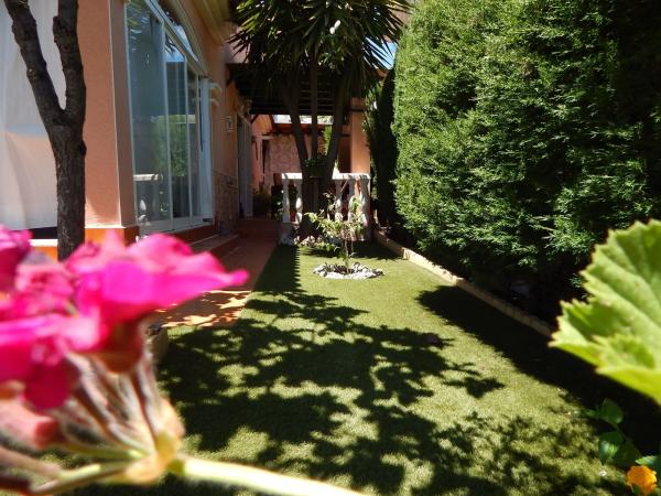 Casa independiente en calle Maigmó, 15