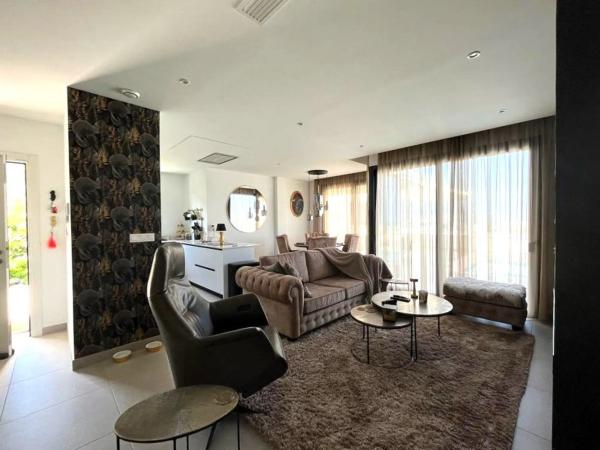 Casa independiente en calle Amsterdam s/n