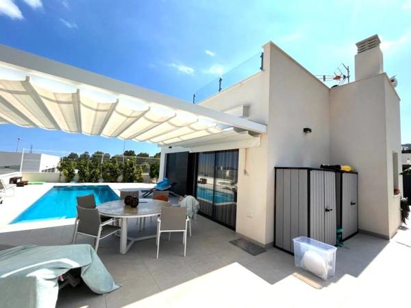 Casa independiente en calle Amsterdam s/n