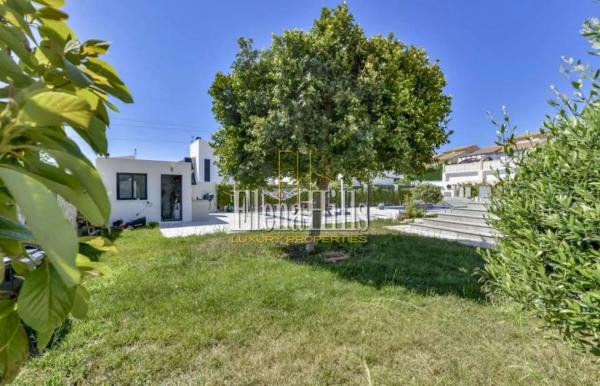 Casa independiente en avenida Principal Novap Ue2-3